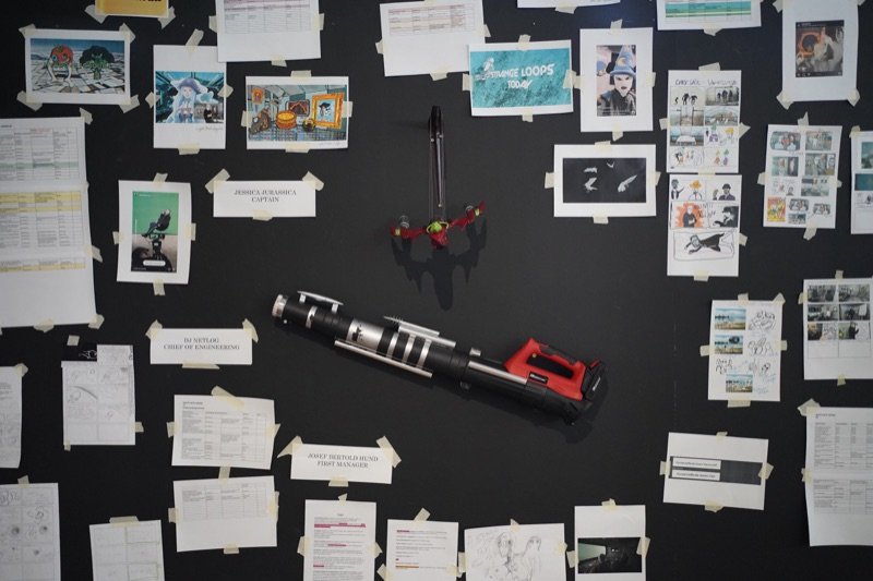 CAPSLOCK SUPERSTAR – Am Anfang der Zeit — Bilddokumentation
